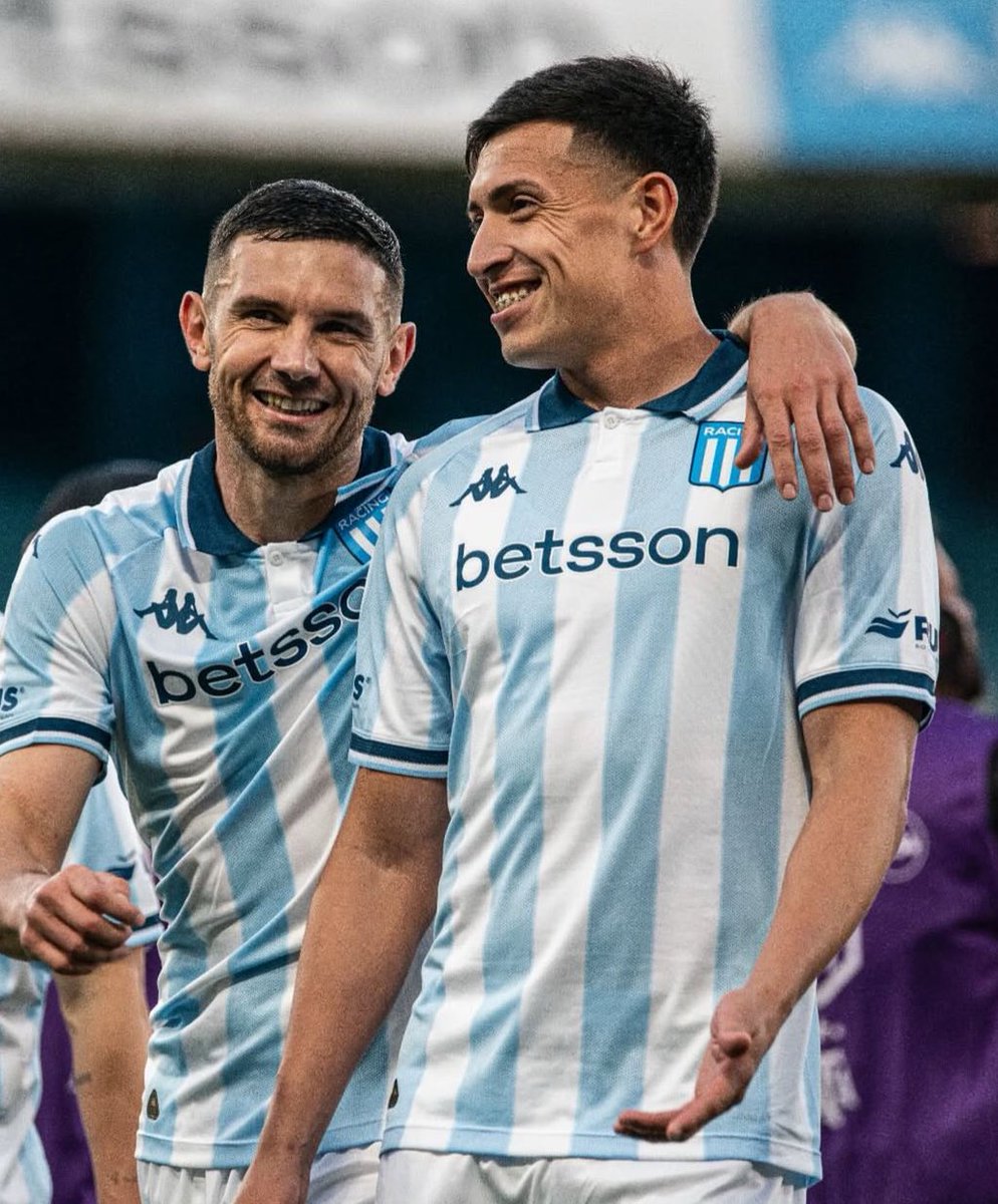 Adrián Fernández fue el principal motivo por el cual #Racing avanzó: le dio vida y fútbol al equipo, además de haber rematado en el gol en contra de River. 👏🏽

Tuvo mucha personalidad para pedir la pelota, hacer jugar y contagiar a sus compañeros que tenían la moral por el piso.