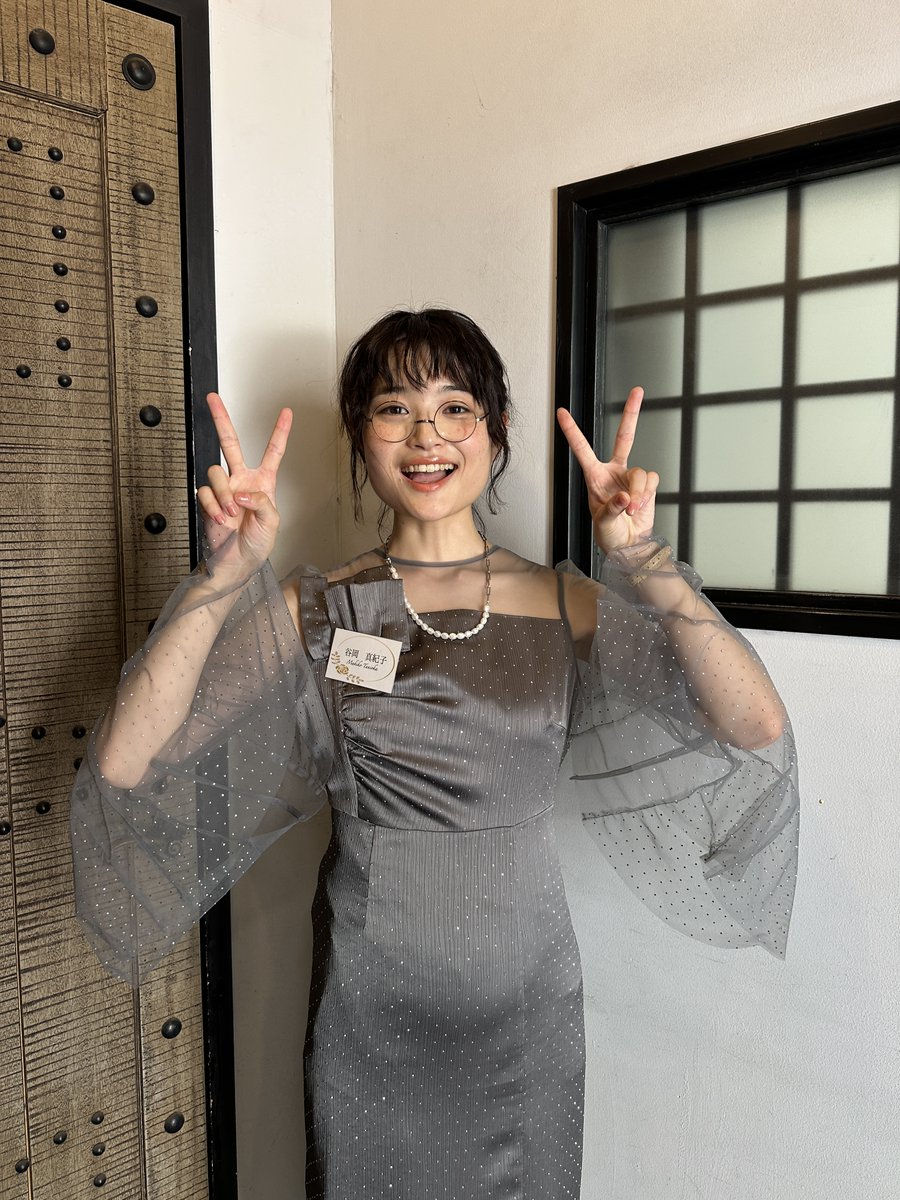 drama_streamtbs's tweet image. 🥚⌇𝟖話オフショット⌇🐣

スタイリストの飯島さん仕込みドレス🩶✨
とても似合っていますね🥰

𝟏話・最新話はTVerで無料配信中📝
🔗tver.jp/series/srrmp72…

#奥山葵
#増え続ける潜入衣装
#これも経費

🍳#スクープのたまご
🗓️第𝟗話 𝟏𝟐/𝟐(火)深夜𝟏時𝟎𝟑分
※放送時間に変更あり