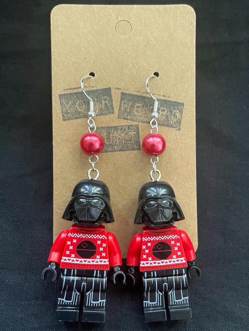 Do you have your holiday earrings yet? These are all 25% off during this week’s sale! #StarWars