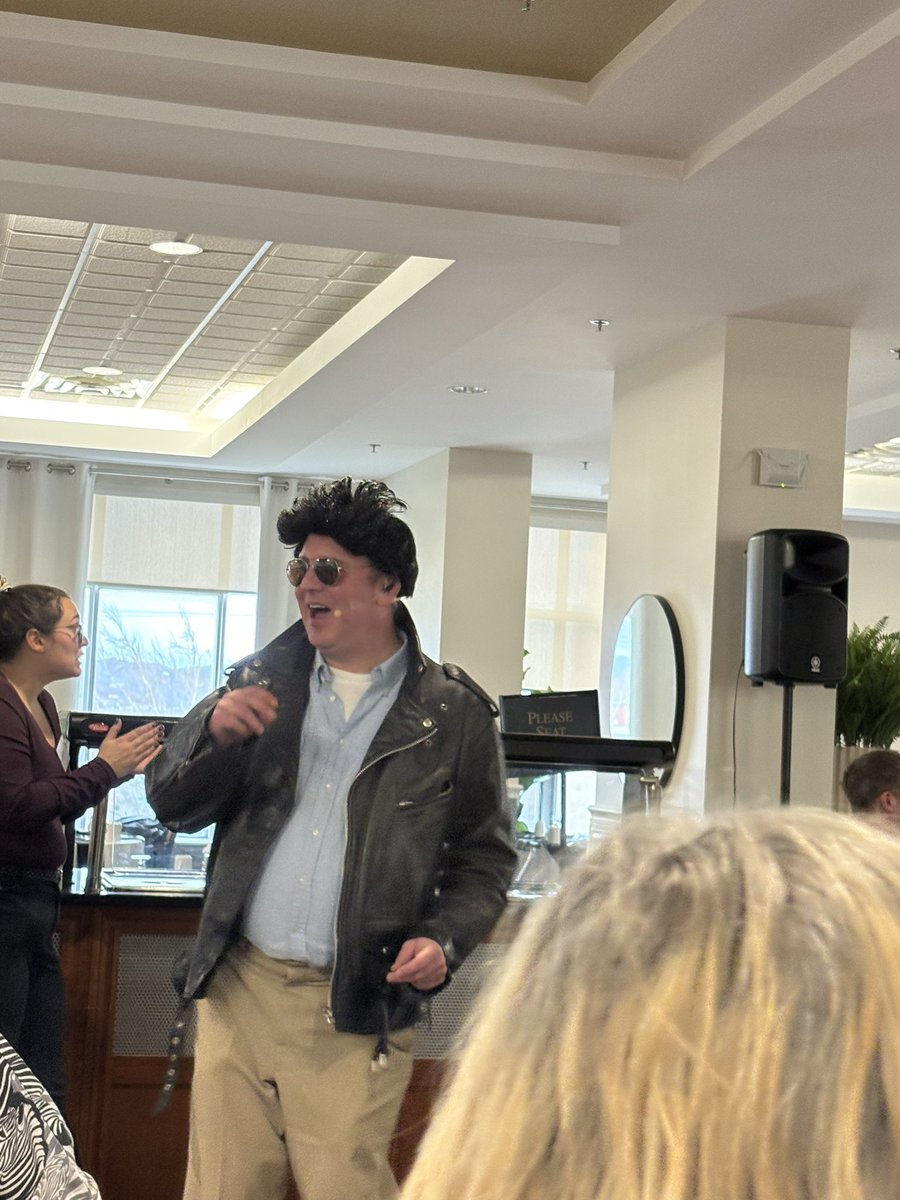 PaulLaneMHA's tweet image. Was glad i accepted an invitation to Tiffany Village this afternoon to the Arts &amp;amp; Aging Network’s production of ‘The Music of Your Life’, a tribute to VOWR.  What a wonderful program to bring smiles to the faces of seniors across our province.
#CommunityMatters