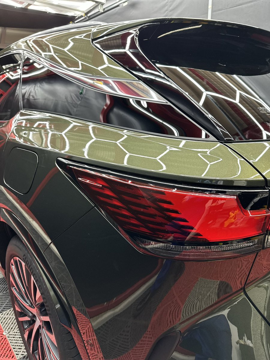 11/22~23
LEXUS RX

✓XPEL Fusion Plus 
    LITE(ボンネット、ルーフ、ミラー)

✓XPEL Fusion Plus
    GLASS

✓フレッシュキーパー(その他の箇所)

グリーン感とツヤ感を更に増し増しに
そして上品にさせていただきました🍀

ご用命頂きまして、本当にありがとうございました🙇‍♂️
 #洗車応援団