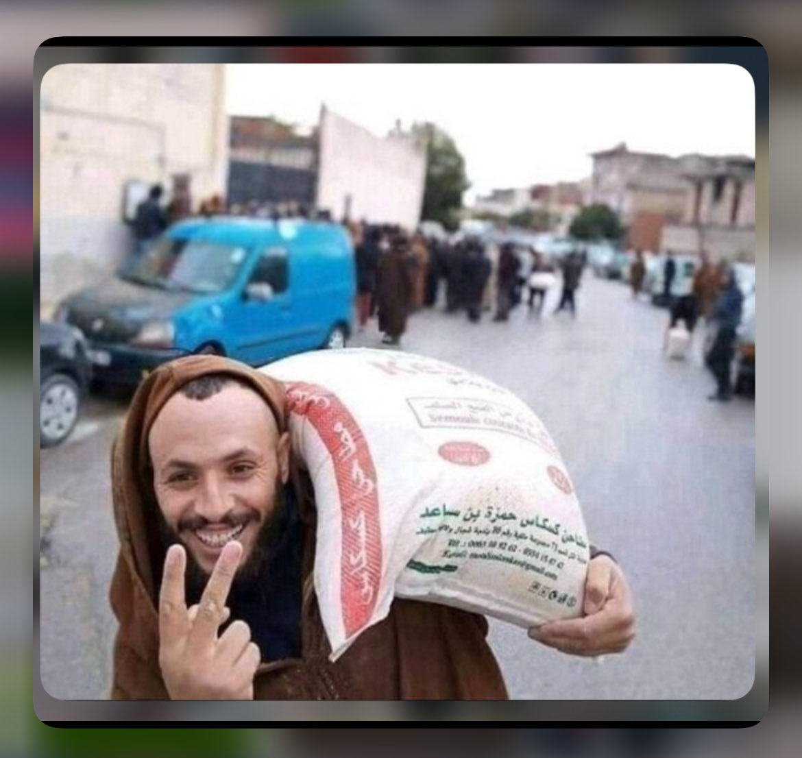 cestmoiyoussef2's tweet photo. @ElDjazair_Daily الجيل الخامس..
الطابور الخامس
عشر الاف شاحنة
مليون كبش
مليار لتر مربع (تحلية مياه البحر)
غار الجبيلات 

طبون و نزواته 🇩🇿 https://t.co/OUYzl9CsoZ