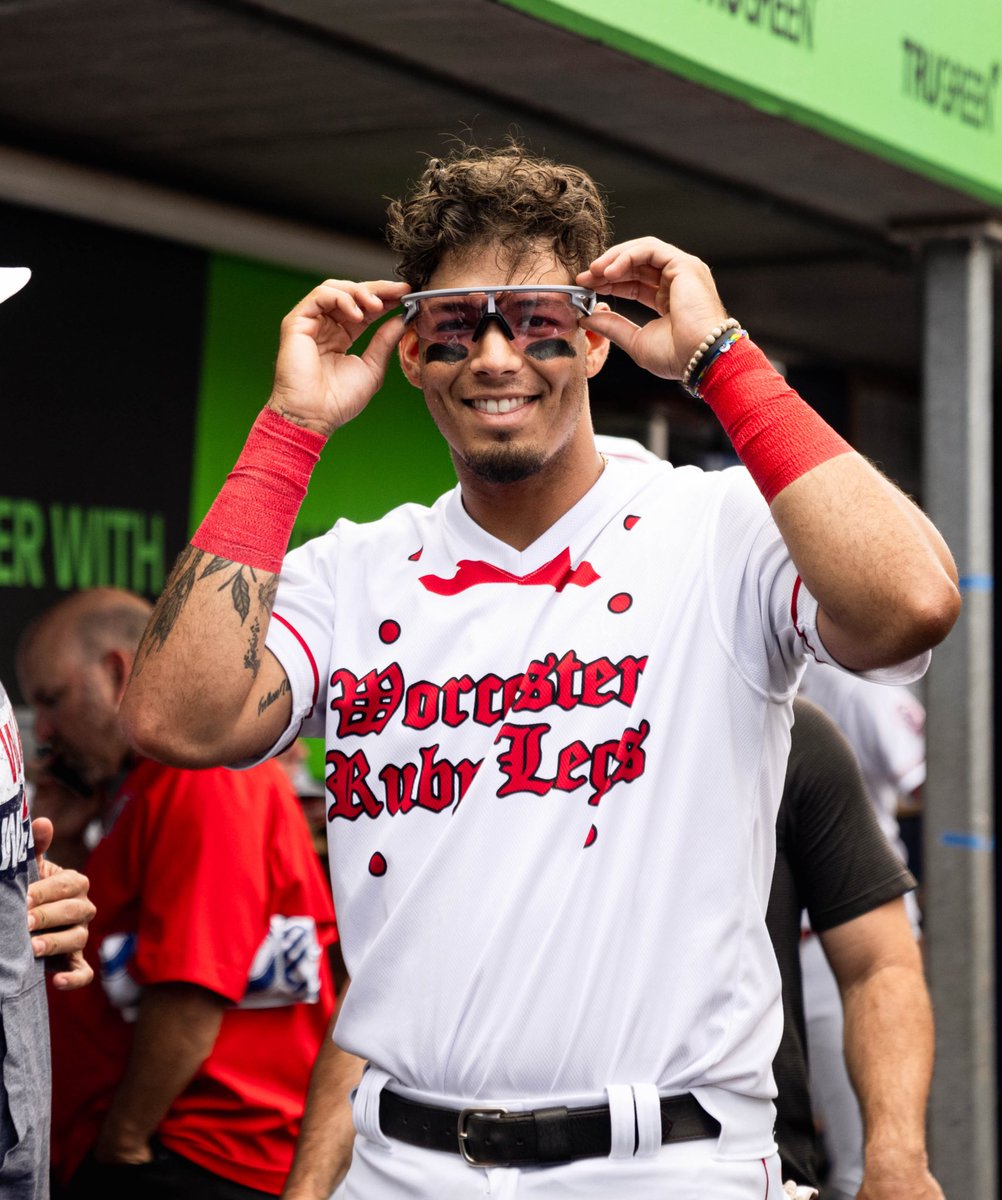 WooSox's tweet image. You could have this exact Ruby Legs jersey worn and signed by Vaughn Grissom 😱🎁 #WooSoxWishList

RT for a chance to win!