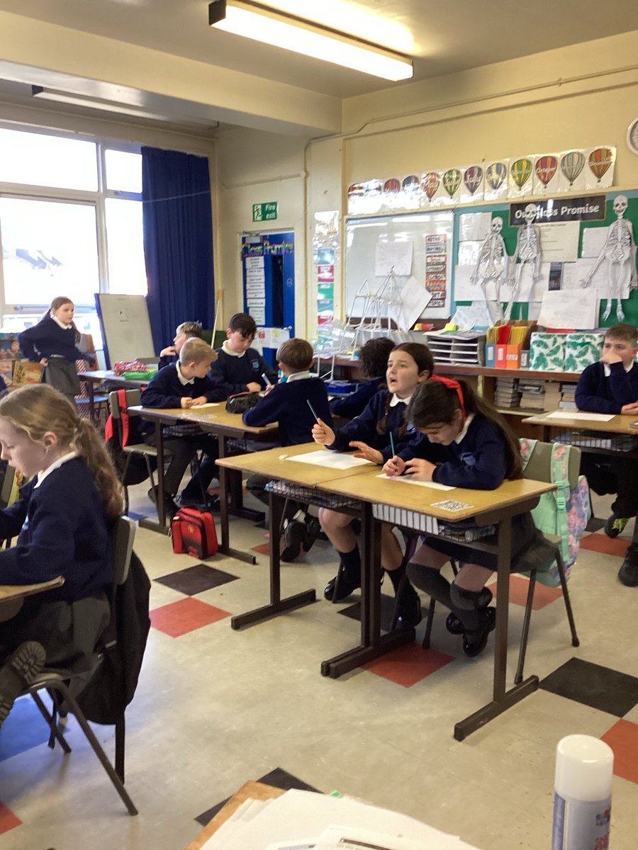 HolyChildPSBel's tweet image. P6 are learning about their bodies with help from their QUB medical students as part of the Medics in Schools Programme. 👨‍⚕️👩‍⚕️

#SharingCaringLearning @QUBelfast @QUBMedEd