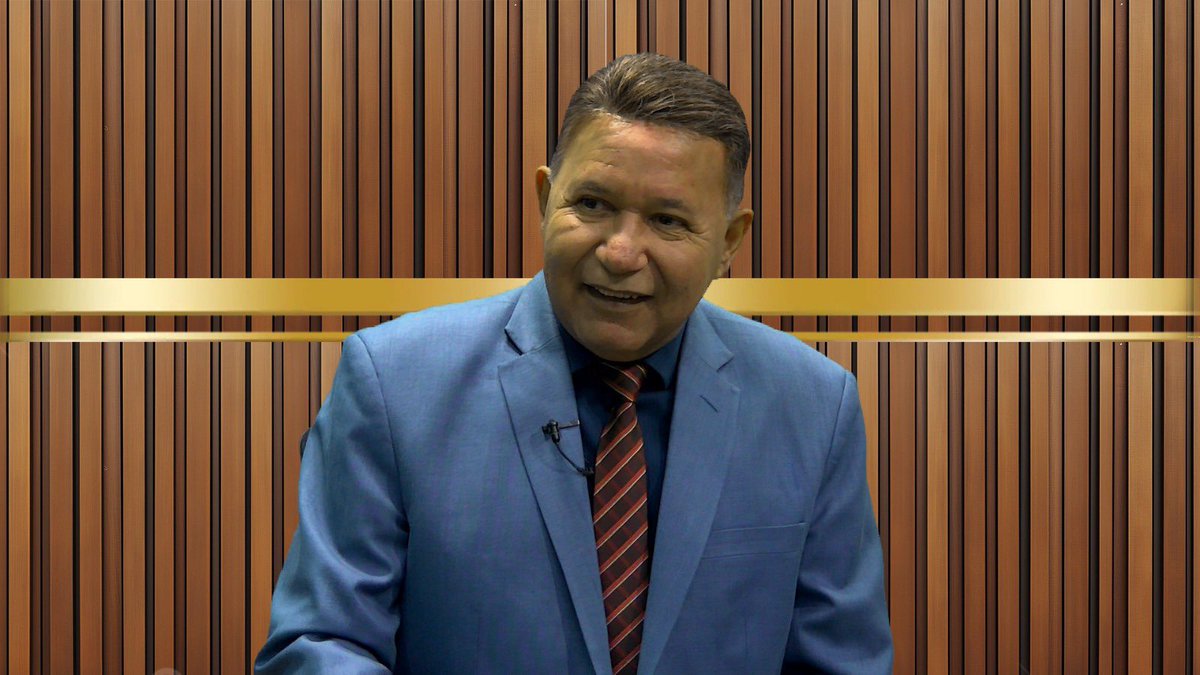 GregoryCaimares's tweet photo. Esta noche a las 8:00, recibo en #LaHoraConGregory, al abogado Valentín Medrano.
Explica el contenido en decisión del Tribunal Constitucional, sobre la homosexualidad en los cuerpos castrenses y policiales.
Canales 52 Claro y 22 Altice
#TELEIMPACTO
Hoy, 8:00 P.M. https://t.co/tArOEN4ejD