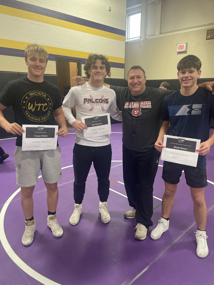 Hornet Wrestling tweet media