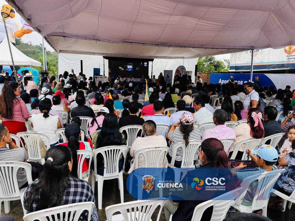 CSC_CUENCA's tweet image. Nuestro director, Xavier Barrera, participó como delegado del Alcalde de Cuenca, en el evento donde la @AzuayPrefectura realizó la inauguración del UPC de Tamarindo, 5 portales de seguridad operados por el ECU911, además de la entrega de 30 motocicletas a la Policía Nacional.