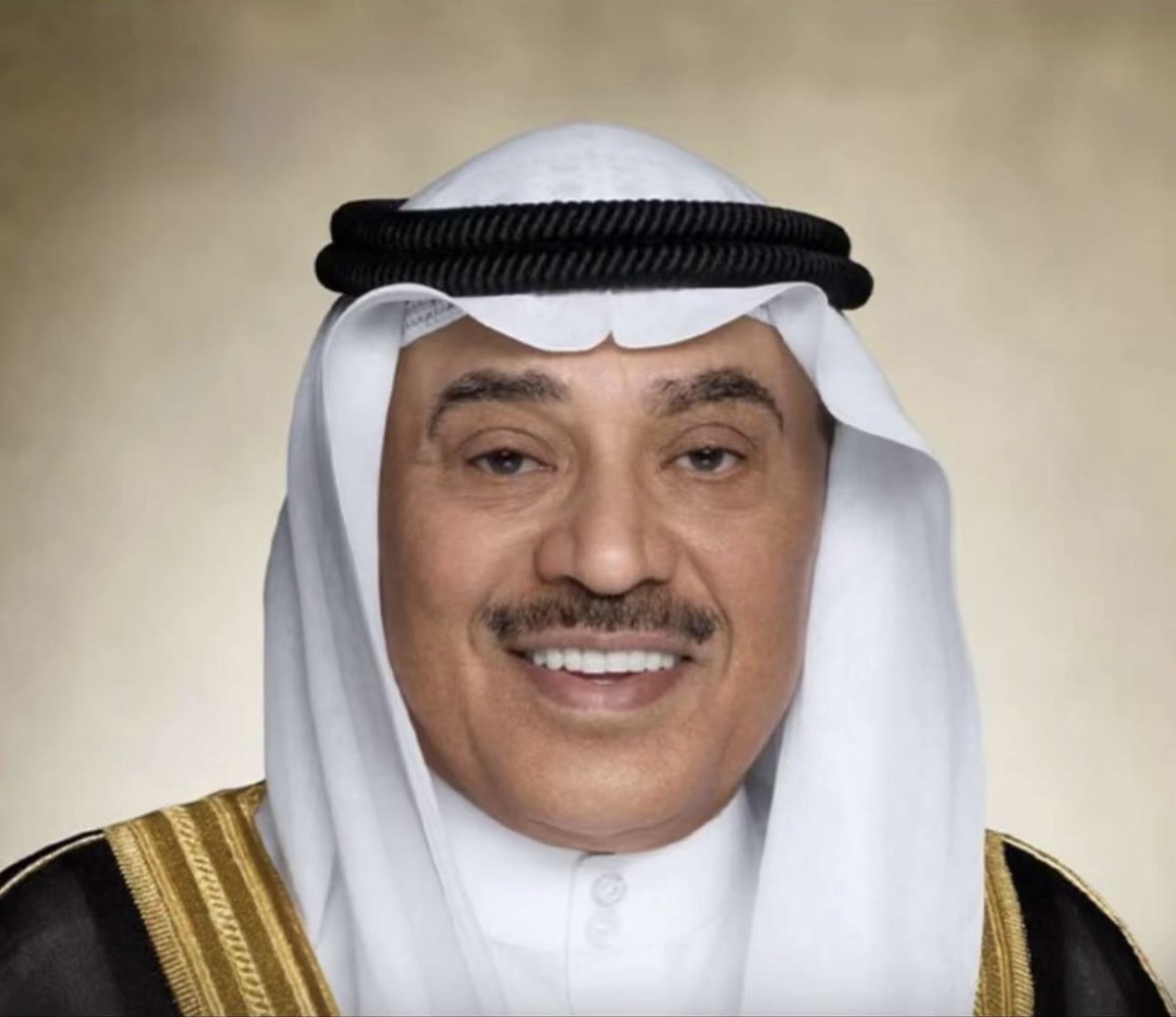 تعيش و تسلم يا ولي عهد الكويت 🇰🇼 
حافظك الرحمن  ي عضيد أميرنا وكتفه الذي لا يميل  🤲🏻
#الكويت