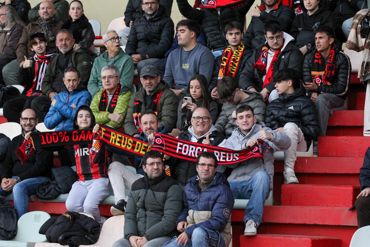 ReusFCR's tweet image. 2️⃣2️⃣9️⃣3️⃣ GRÀCIES, ROIGS-I-NEGRES ❤️🖤

Una setmana més demostrant-nos que tenim la millor afició ❤️‍🔥