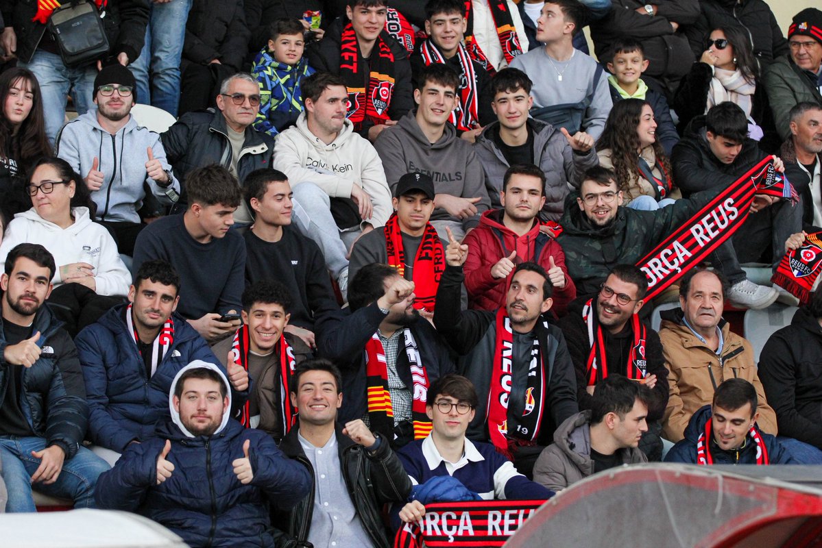 ReusFCR's tweet image. 2️⃣2️⃣9️⃣3️⃣ GRÀCIES, ROIGS-I-NEGRES ❤️🖤

Una setmana més demostrant-nos que tenim la millor afició ❤️‍🔥