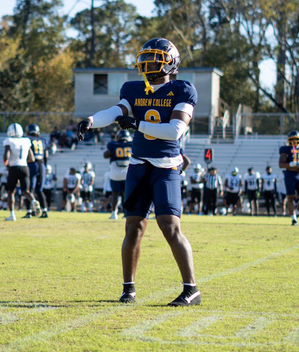 Coaches check out my highlight reel.
Full juco season highlights.
5 ints
Coverage plays
38 Tackles 
1 sack 
2 FFUM
16 games played
2 TDS 
LEAD 1 in conference interceptions 
WHY NOT ME.
#JUCOPRODUCT ✝️🎱
3.8 GPA DEC GRAD
NEBRASKA BOUNCE BACK 
🏡 ??

hudl.com/v/2TF1tE