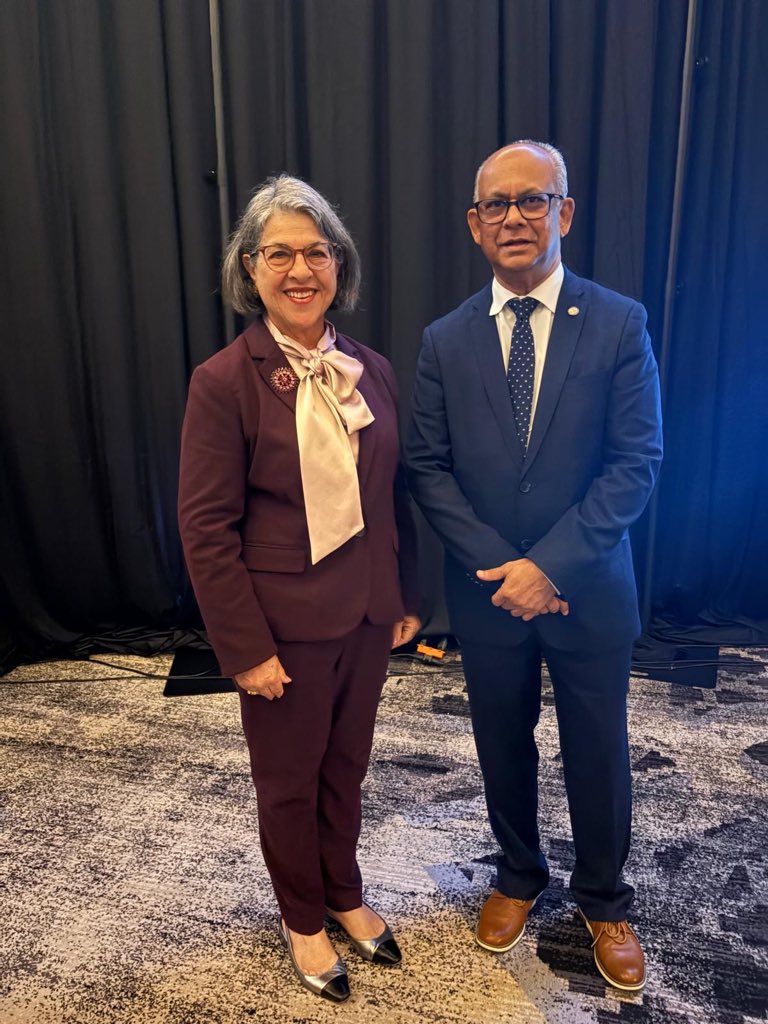 Un honor reunirme con la alcaldesa del condado de Miami-Dade en Florida, <a href="/MayorDaniella/">Daniella Levine Cava</a> Levine Cava, en el marco del World Strategic Forum del IEFA. Conversamos sobre oportunidades de colaboración e intercambio de buenas prácticas en sectores como turismo, gestión de