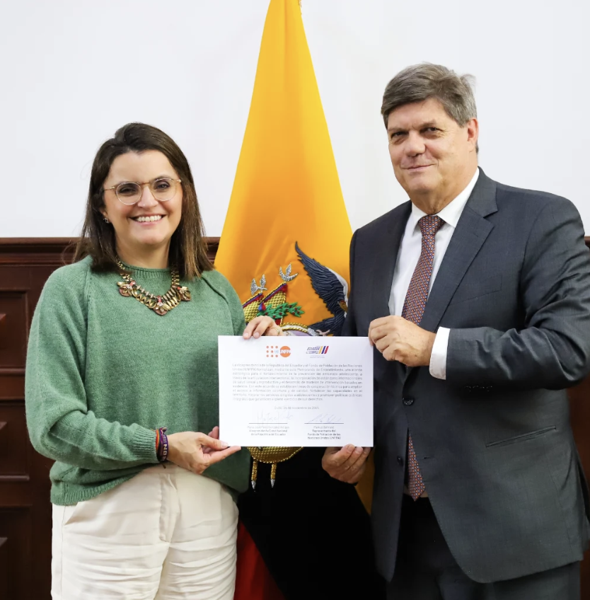 UNFPAecuador's tweet image. La Vicepresidencia 🇪🇨 @Vice_Ec y el UNFPA
firmaron un Memorando de Entendimiento que consolida una alianza estratégica para fortalecer la Política Intersectorial para el Abordaje Integral del Embarazo en Adolescentes 2026–2035 
#PIPENA
@unfpa_lac
@mjpintoec 
@MarkusBehrend
