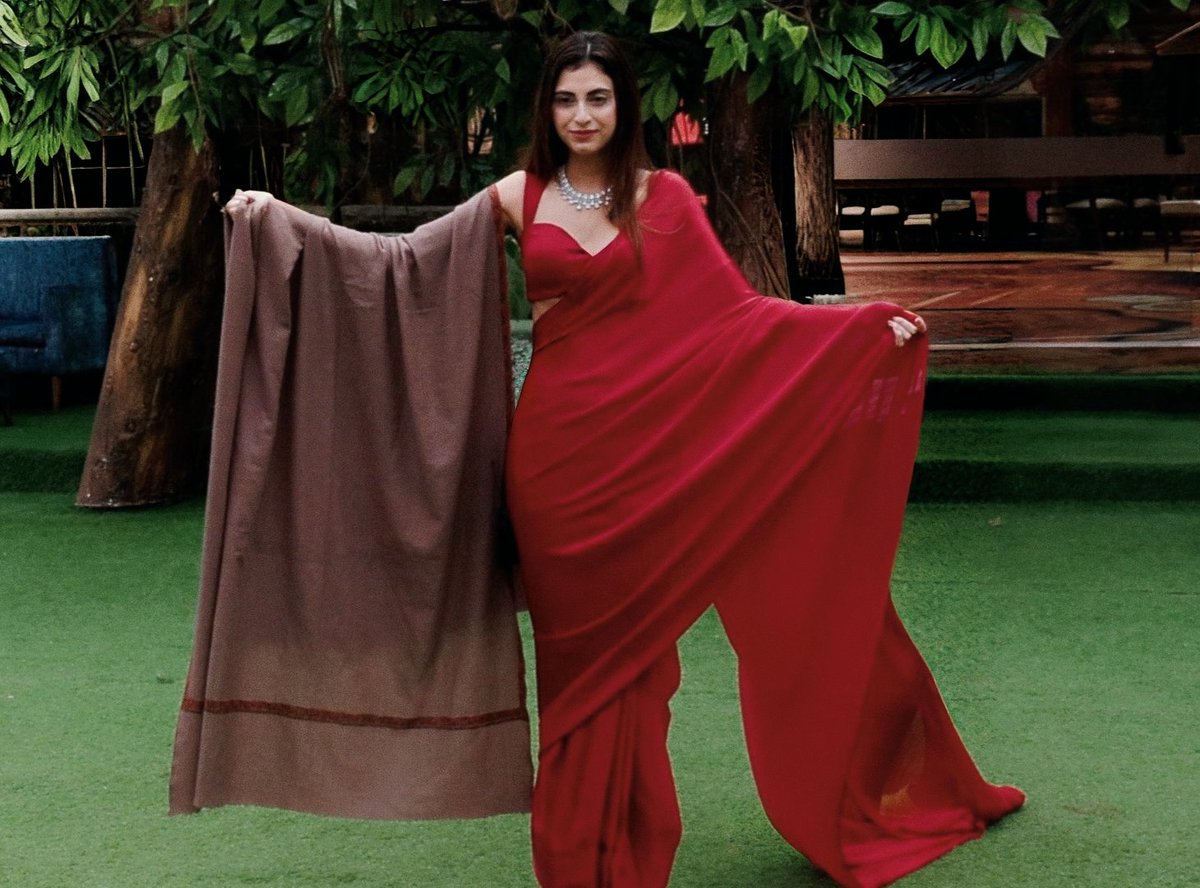 sofiyaKhannam's tweet image. #FarrhanaBhatt 
WINNER OF THE BIGGBOSS 19 SHOW 
#BB19