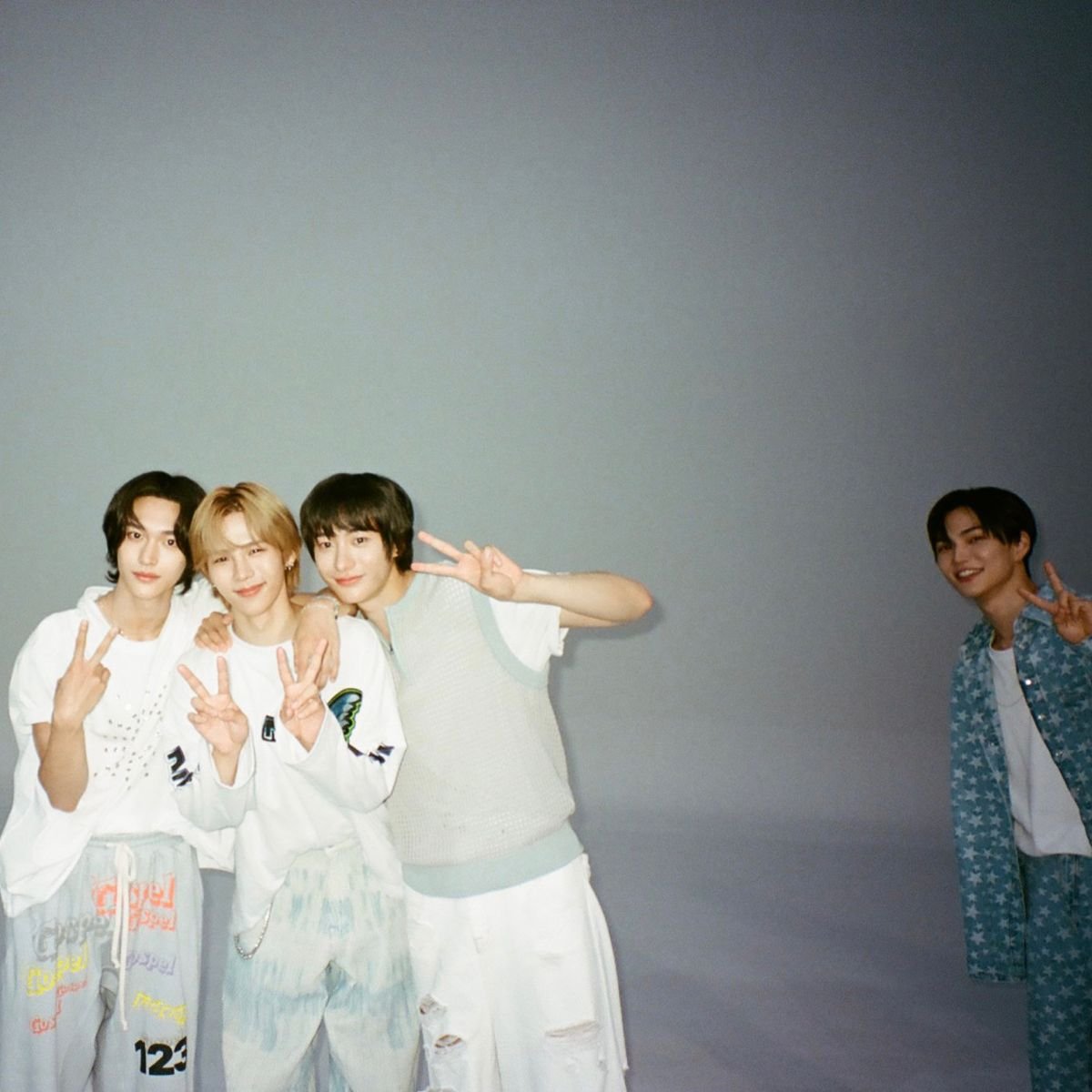 huejays's tweet image. this might be in the running for Most Devastating Picture Ever