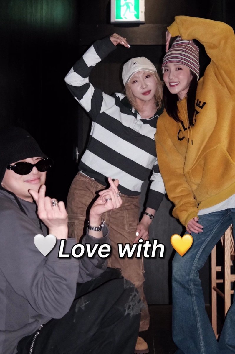 _you_like_TOP's tweet image. Ah cutie line reunited @krungy21 @yg_winnercity! 💙🧡