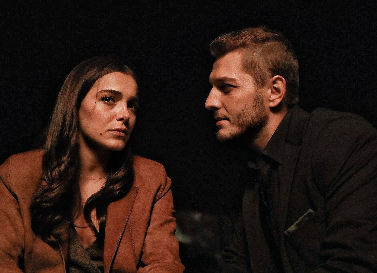 ecesbetch's tweet image. I miss my boss bitch yet gentle soul comfort character and the blonde demon prince that followed her everywhere like a rabid puppy