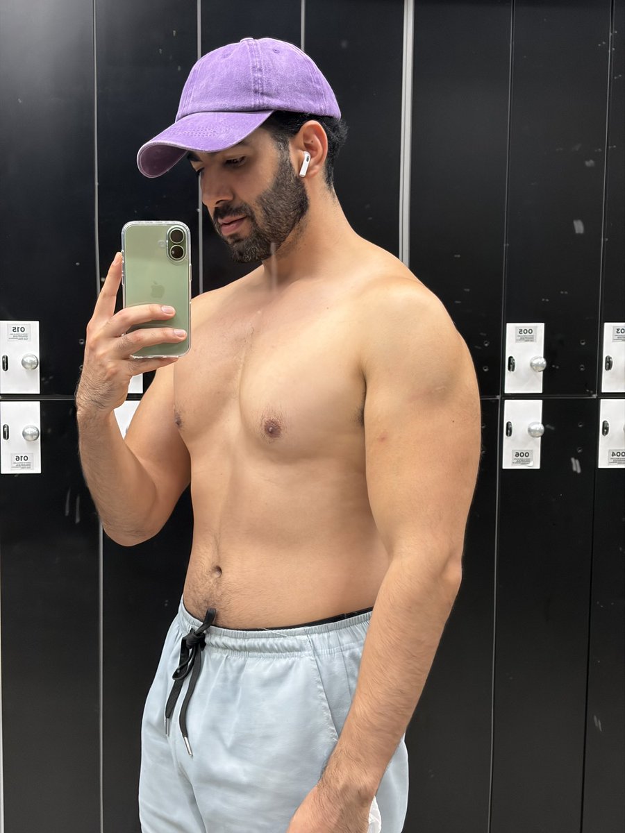 christian_r_ch's tweet image. Pero es trabajo Honesto.