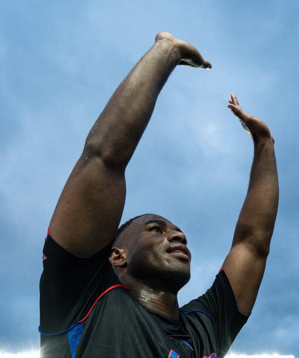 Rodri_Vizcarra's tweet image. ✍️ El mensaje de Johan #Romaña en Instagram:

💬 “Han sido la pasión, la adrenalina y la alegría que me han hecho levantarme cada día con la ilusión de jugar al fútbol”

💬 “Gracias Ciclón, gracias por acogerme.
siempre llevaré el escudo de este equipo en mi corazón”