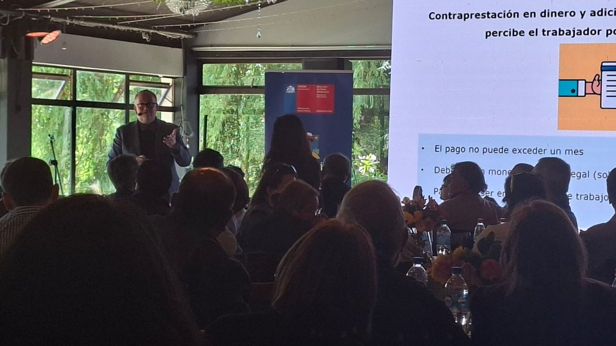 drt_biobio's tweet image. Equipo de la Coord Juridica de @DirecDelTrabajo #Biobio participó en jornada regional de Dirección de Obras Hidráulicas @MOPBiobio con dirigentes de Servicios Sanitarios Rurales, abordando normativa laboral y responsabilidad como empleadores
#DerechosLaborales #DialogoSocial