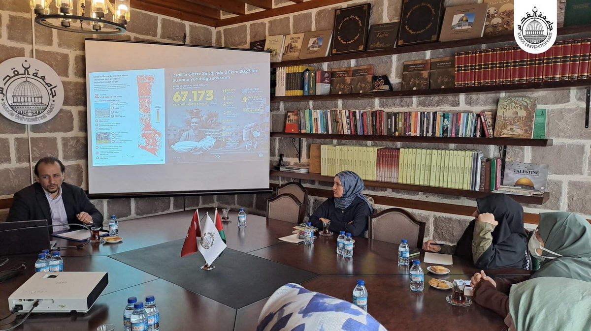 kudusunivakif's tweet photo. 📚 Kudüs Akademi Programı – 3. Ders

Kudüs Akademi Programımızın üçüncü dersini 22 Kasım 2025 Cumartesi günü Doç. Dr. Khalid Uweisi hocamızın kıymetli anlatımıyla gerçekleştirdik.

🇵🇸 #KudüsÜniversitesiVakfı
🇹🇷 #KudüsAkademi #Beytülmakdis #KhalidUweisi https://t.co/p0ZMyNZaNZ