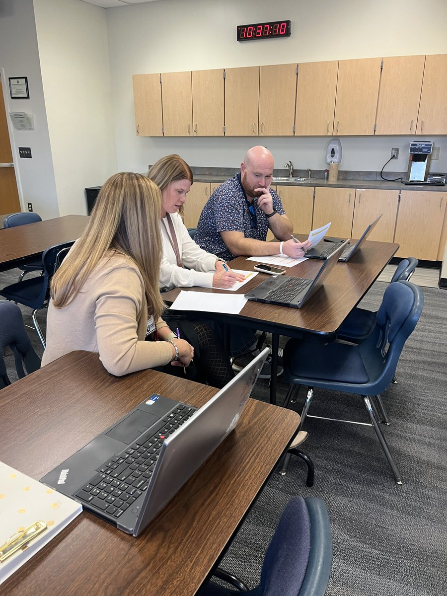 Lori Leviner Peyton tweet media