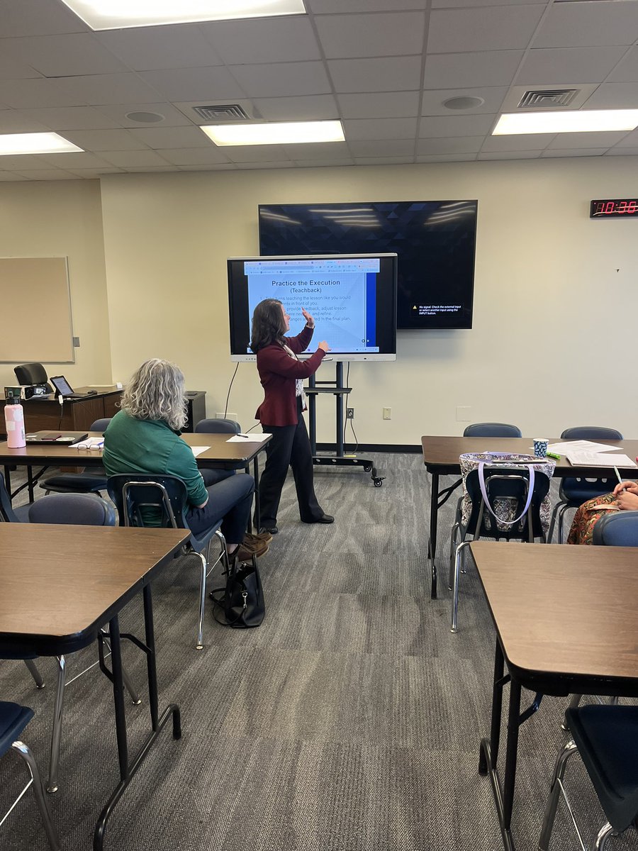 Lori Leviner Peyton tweet media