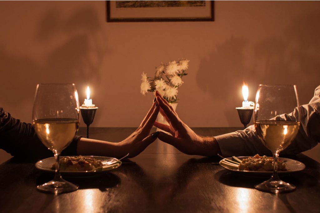 Looking for a creative idea for your next date night? You might want to try one of these...they definitely aren't *ahem* ordinary! #datenight #birmingham #alabama 

10 Unique Date Night Ideas in Birmingham! bit.ly/3nvy5ql | 🍷📚🍜⛳