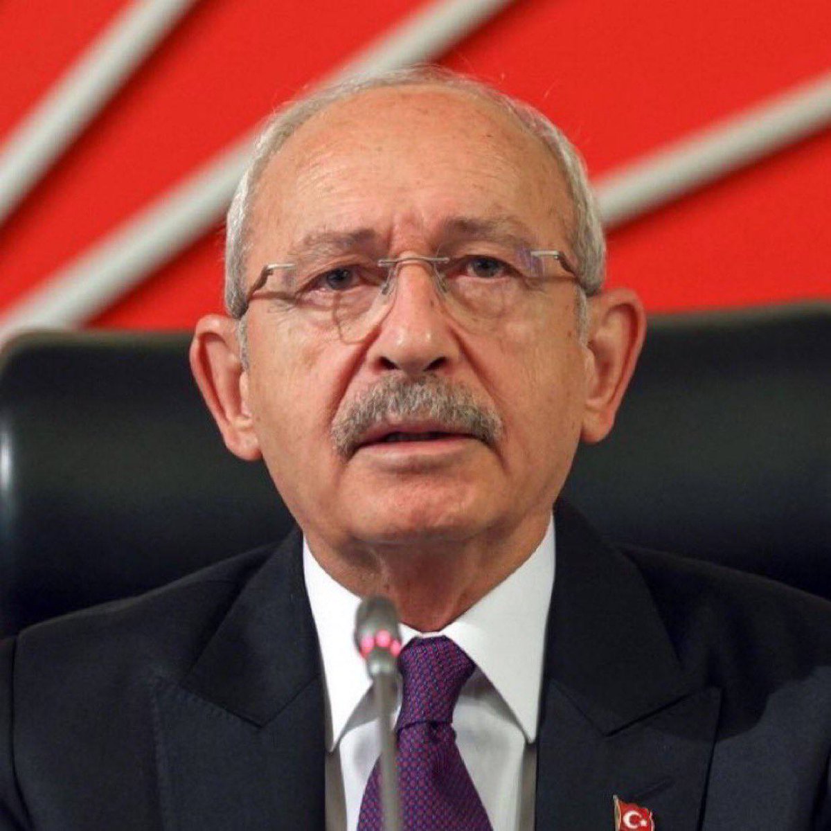 Kılıçdaroğlu'nun CHP'yi eleştirdiği videoyu paylaşan 9 CHP Milletvekili:

1-) Gamze Akkuş İlgezdi (İstanbul)
2-) Orhan Sarıbal (Bursa)
3-) Mahir Polat (İzmir)
4-) Rıfat Nalbantoğlu (İzmir)
5-) Sevda Erden Kılıç (İzmir)
6-) Hüseyin Yıldız (Aydın)
7-)  Hasan Ufuk Çakır (Muğla)
8-)