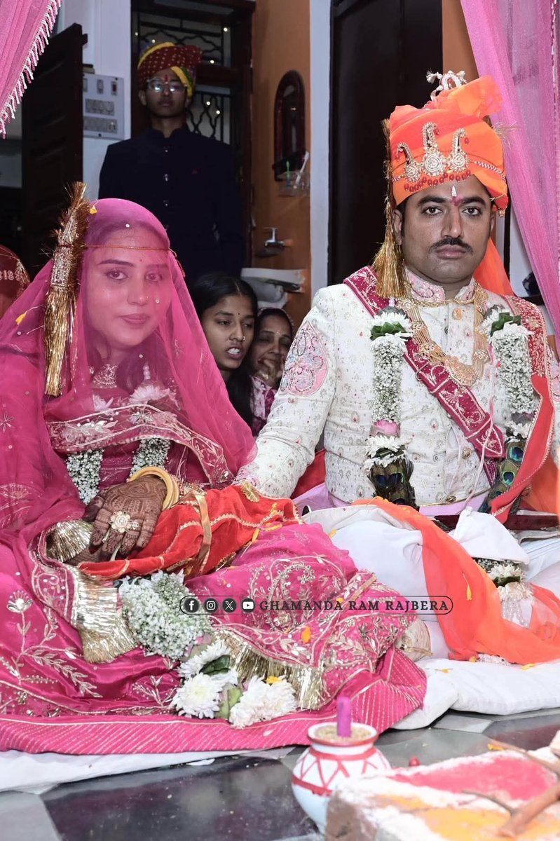 प्रिय भाई श्री थान सिंह डोली और भाभीसा को वैवाहिक जीवन की शुभकामनाएं 🎉 💞 
घर पर शादी होने की वजह से आपके भव्य आशीर्वाद समारोह में नहीं पहुंच सका,,,, आपके द्वारा दिल से निमंत्रण के लिए आभार🎊🫂
<a href="/DoliThansingh/">Than Singh Doli</a>