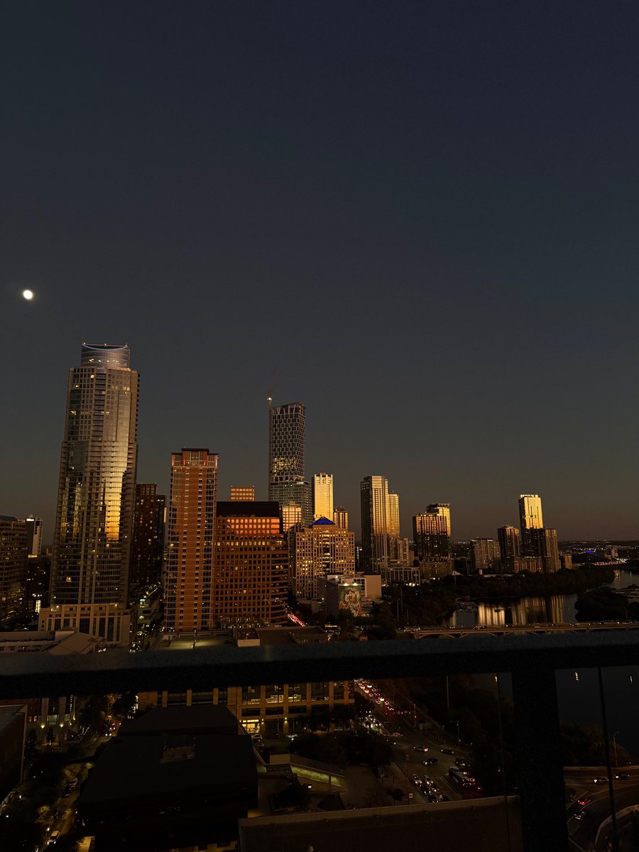 Hey y'all I'm publicly launching the Roblox Clipping Community. Roblox influencers of any scale can get paid to make content for games and brands we partner with.

Our first campaign is live RIGHT NOW with a $5,000 budget up for grabs by anyone. You can join and post a video