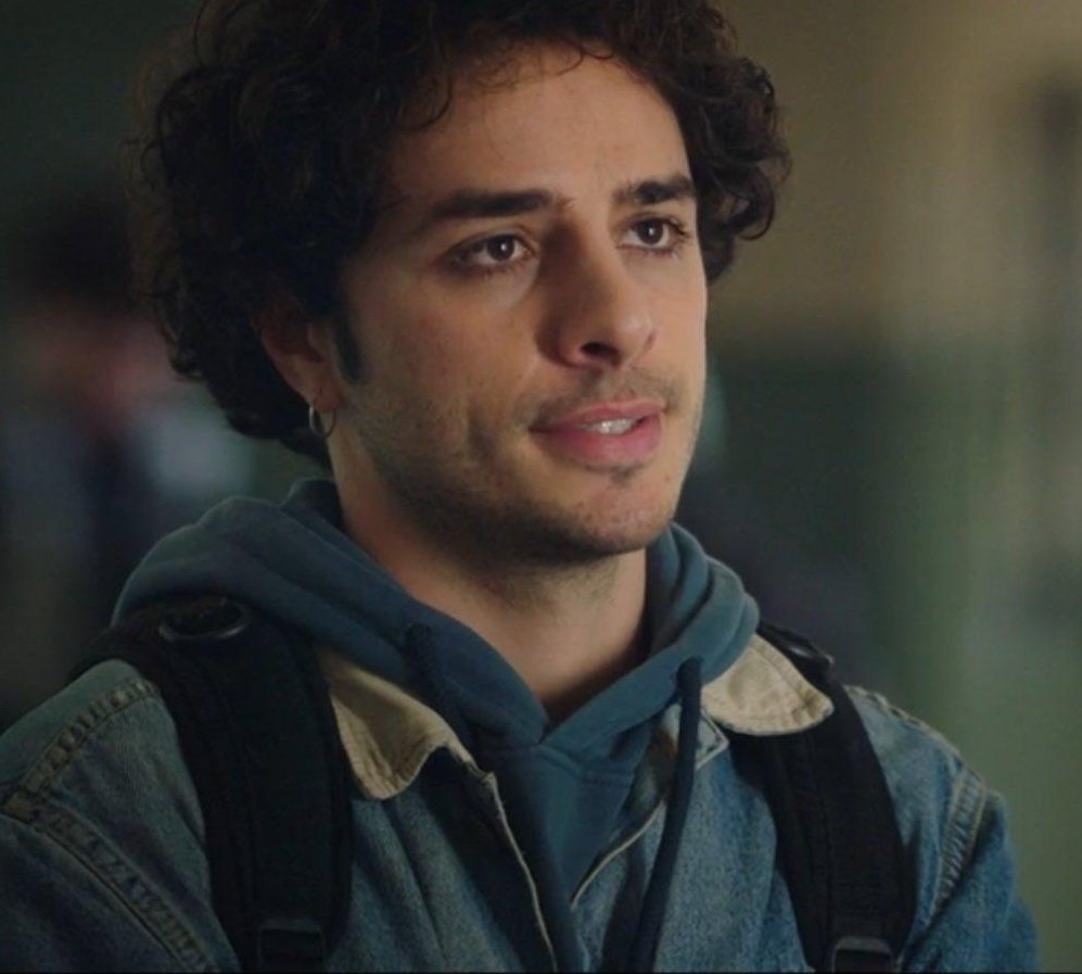 maleinvecemale's tweet image. &quot;mi sposo&quot;         &quot;ho conosciuto  uno&quot;