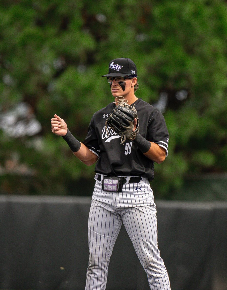 d1baseball's tweet photo. A hallmark of @ACU_Baseball's position players is versatility, which is most obvious with @MaddoxMiesse.

He split his time between catcher and third base last season, but he's also played second and could handle the outfield.

@KinaTraxInc Fall Report 👉 https://t.co/IUBX4lmxYf https://t.co/0h7b0SeKOH