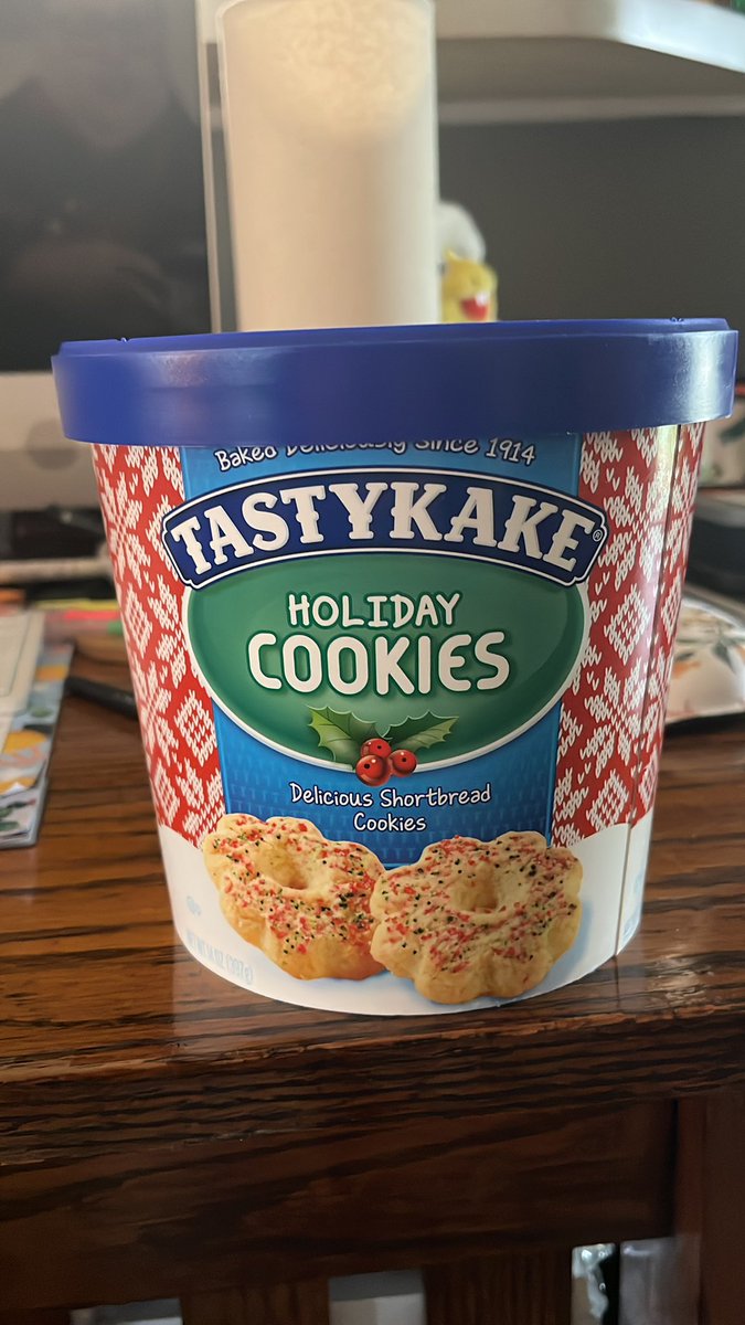 dangle1223's tweet photo. Hey @Tastykake these cookies are the best ever! OMG they are so good! https://t.co/X3byO06X49