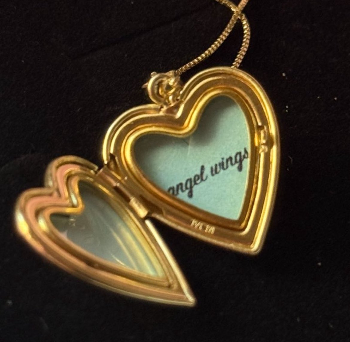 madisonchart's tweet photo. Madison Beer’s team has been sending out customized lockets as part of the locket rollout, each featuring a track title.

The first two tracks revealed are “angel wings” and “locket theme.” https://t.co/tFWwo4YeRH