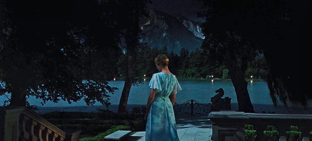 this scene is so beautifully lit i could cry