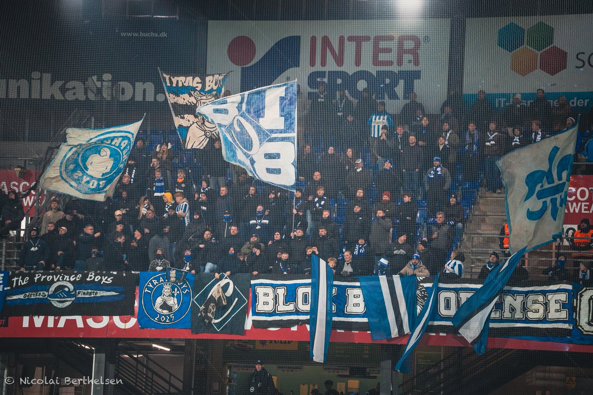OBfrasidelinjen's tweet photo. Det stribede fællesskab i Randers 💙
#obdk #sldk #rfcob https://t.co/zlezwByZdV