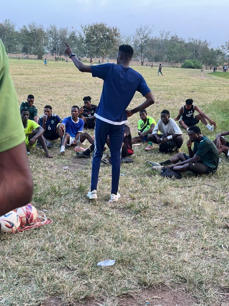 AkomentFC's tweet photo. Ako Warriors https://t.co/OMfldagpPi