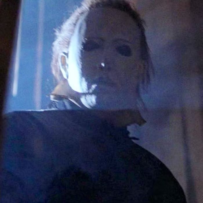 SourceHalloween's tweet image. Which mask is WORSE? Halloween 4 or Halloween 5?