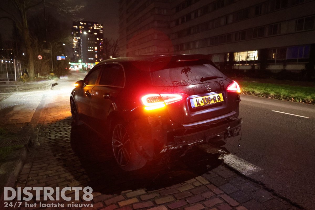 Aanrijding tussen twee personenauto's op de Generaal Spoorlaan in Rijswijk