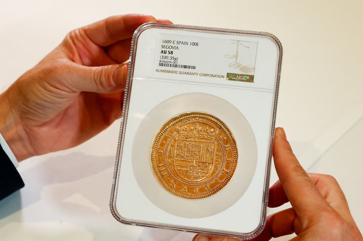 🚨HISTORIC 🇪🇸SPANISH GOLD COIN SHATTERS 🇪🇺EUROPEAN AUCTION RECORDS

​A massive 1609 gold coin minted for Spain’s King Philip III has broken European auction records, selling for 2.8 million Swiss francs ($3.49 million) in Geneva. 

      The unique 339-gram "Centen," crafted from