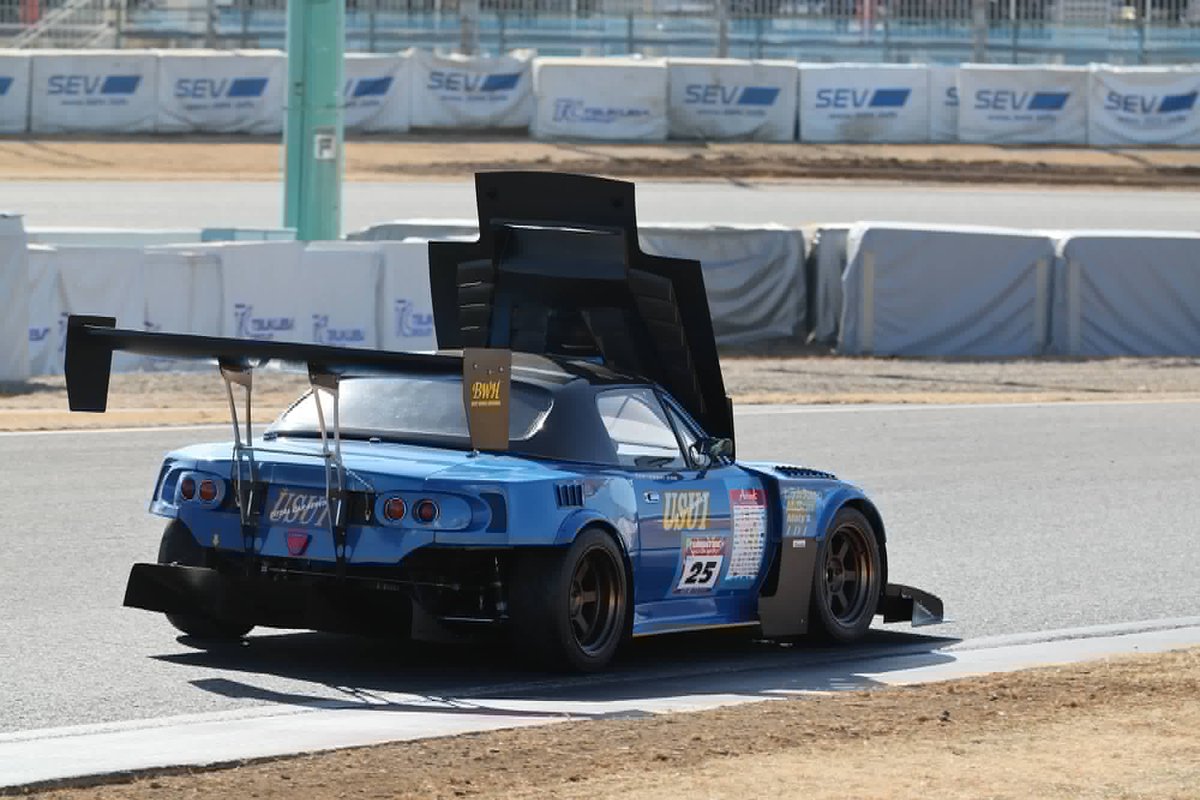 attack5next's tweet image. シバタイヤ presents 
Attack Tsukuba 2026

2026年2月14日♡(土曜)開催

NA NBロードスターで
筑波分切りを目指す人
数台エントリー募集します

最速ウスイさんと
スーパーラップ

みんなでバンザイしよう(￣(工)￣)

興味がある方は
Attackサイト問い合わせから
timeattack.co.jp/info/

#Attack