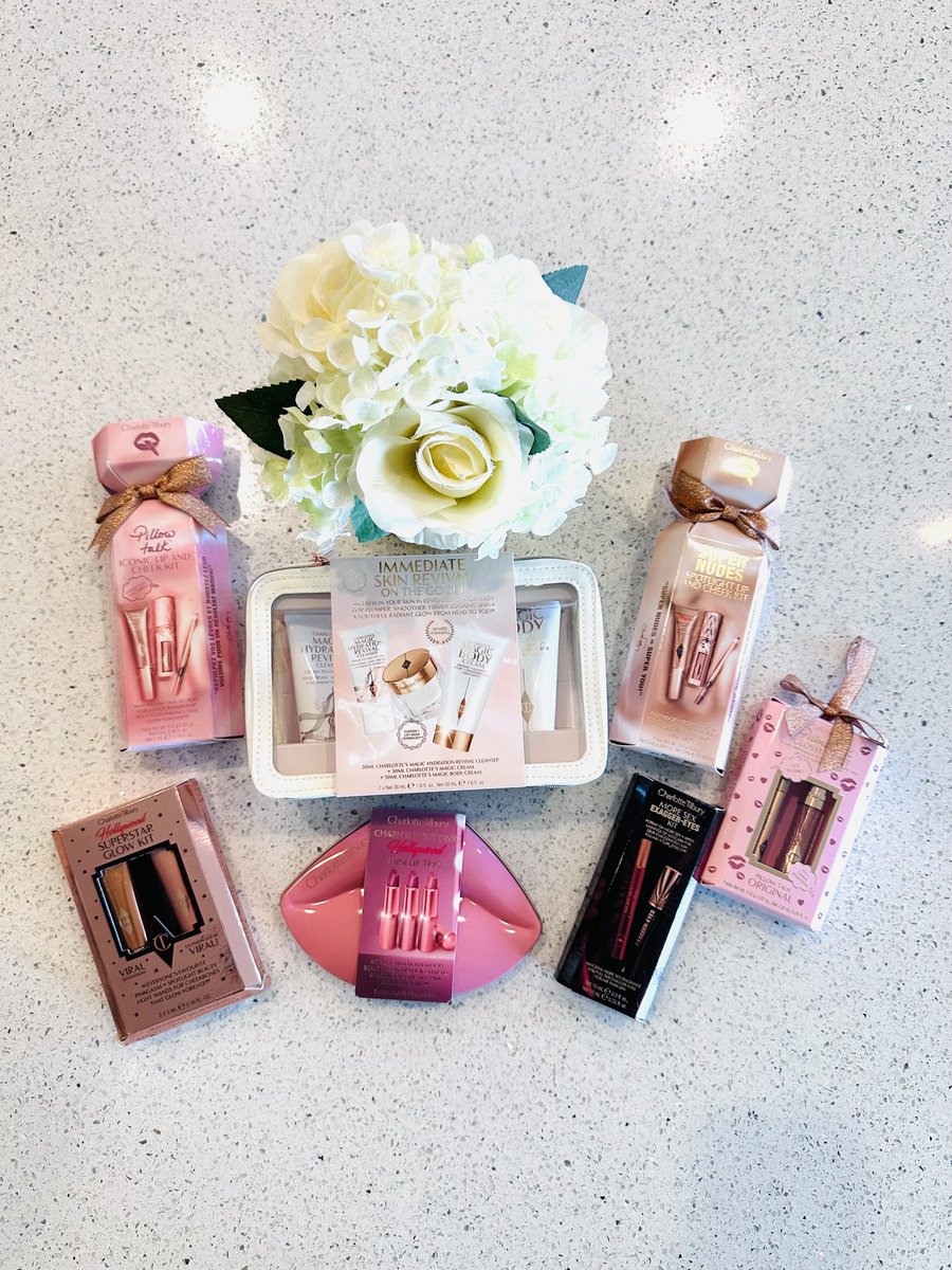 jsismee's tweet image. Charlotte Tilbury holiday sets that actually get USED after Christmas 👀🎁 I tested Pillow Talk, Super Nudes, glow kits, mascara + fragrance so you don&apos;t have to. Full honest review, tips and tricks on the blog 👇

tinyurl.com/39n38b35

#CharlotteTilbury #beauty