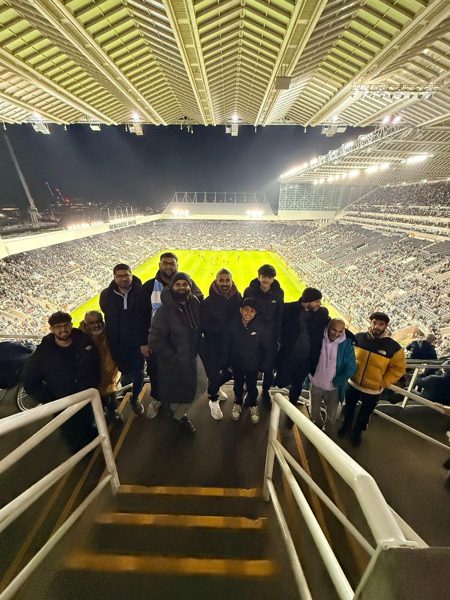 _BlueCrescent's tweet image. Even when the away days batter us harder than the wind on the Tyne, there’s no better crew to suffer it with than our fellow Cityzens and Muslim brothers