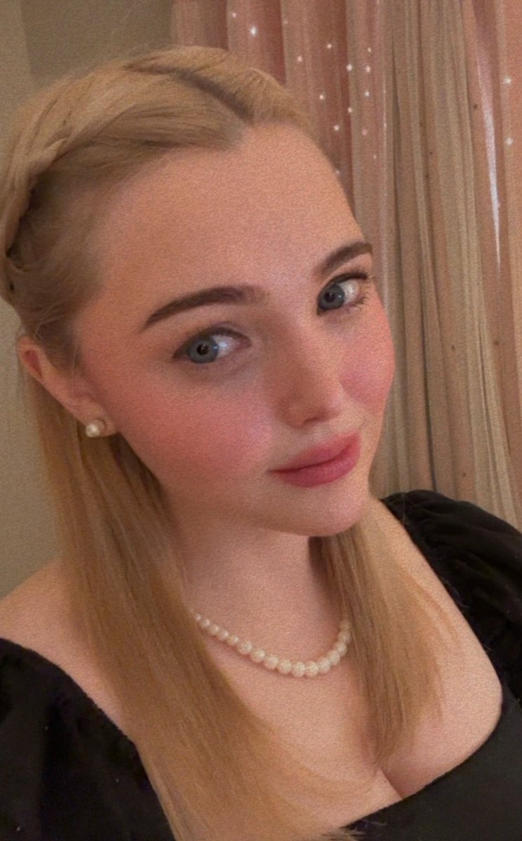 Caroline Grace tweet media