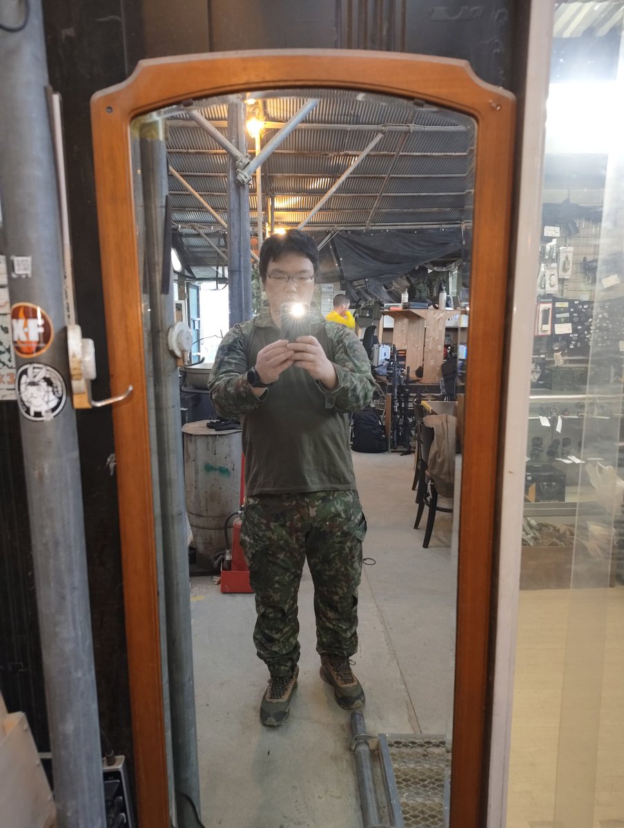 calonal252's tweet image. 続き、２４日は奈良のサバゲフィールドで知り合ったＭさんとＳさんと一緒に橋本のバトルランドにサバゲに行きました。
ここでも素敵な出会いがあり楽しく過ごせました。
なんか趣味の話が多いですが僕は元気です。腰の再発もなく楽しくやってます。
皆様も安全、健康第一でよろしくお願いします。