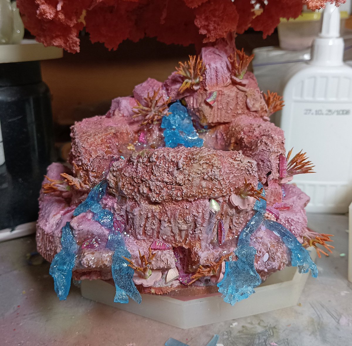 Блін так прикольно воду зі смоли наліпив 🤌
Застигне, то я ще хайлайтів накидаю