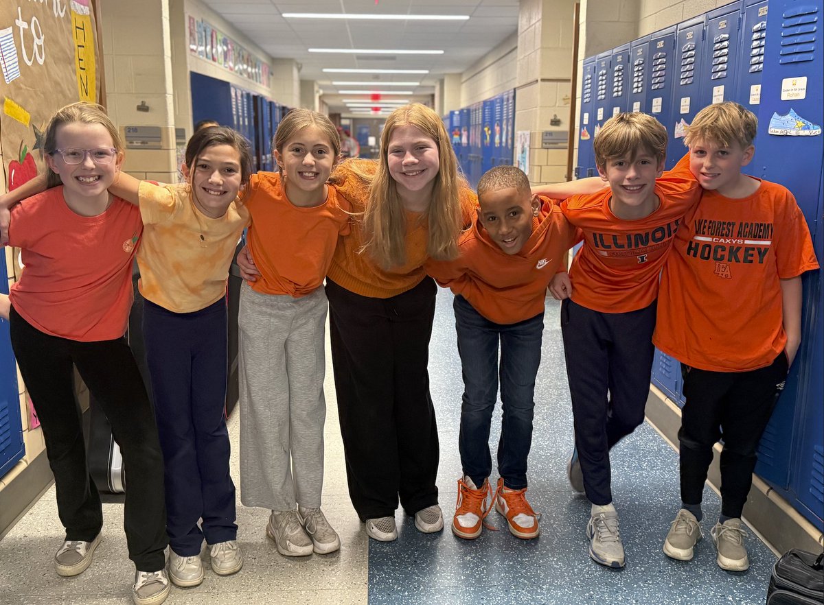 5thgradeplaid's tweet photo. Who knew a little color could make such a big difference? 🧡 On Mondays we rock orange for the Happiness Advantage Initiative and we get to see smiles everywhere! 😄 #WearOrange #HappinessAdvantage #SmilesForDays #dg58pride https://t.co/bNmmeE94hW