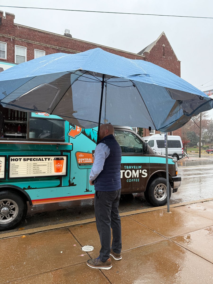 Traversaviation's tweet image. Nothing keeps our team running like hot coffee on a cold rainy morning. Big thank you to @travelin_toms for fueling us up and an even bigger thank you to the hero who brought an umbrella large enough to qualify as a temporary hangar!

#TraversAviation #BizAv #PilotFuel