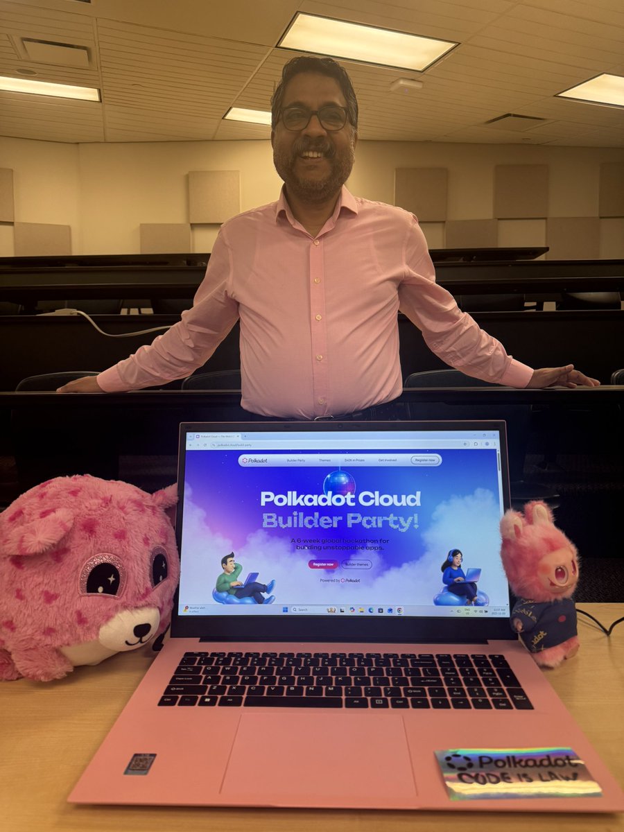 TorontoDOTComm's tweet image. Throwback 01: @AllwynJD came dressed for the job at the Polkadot Global Builder Party in Toronto.